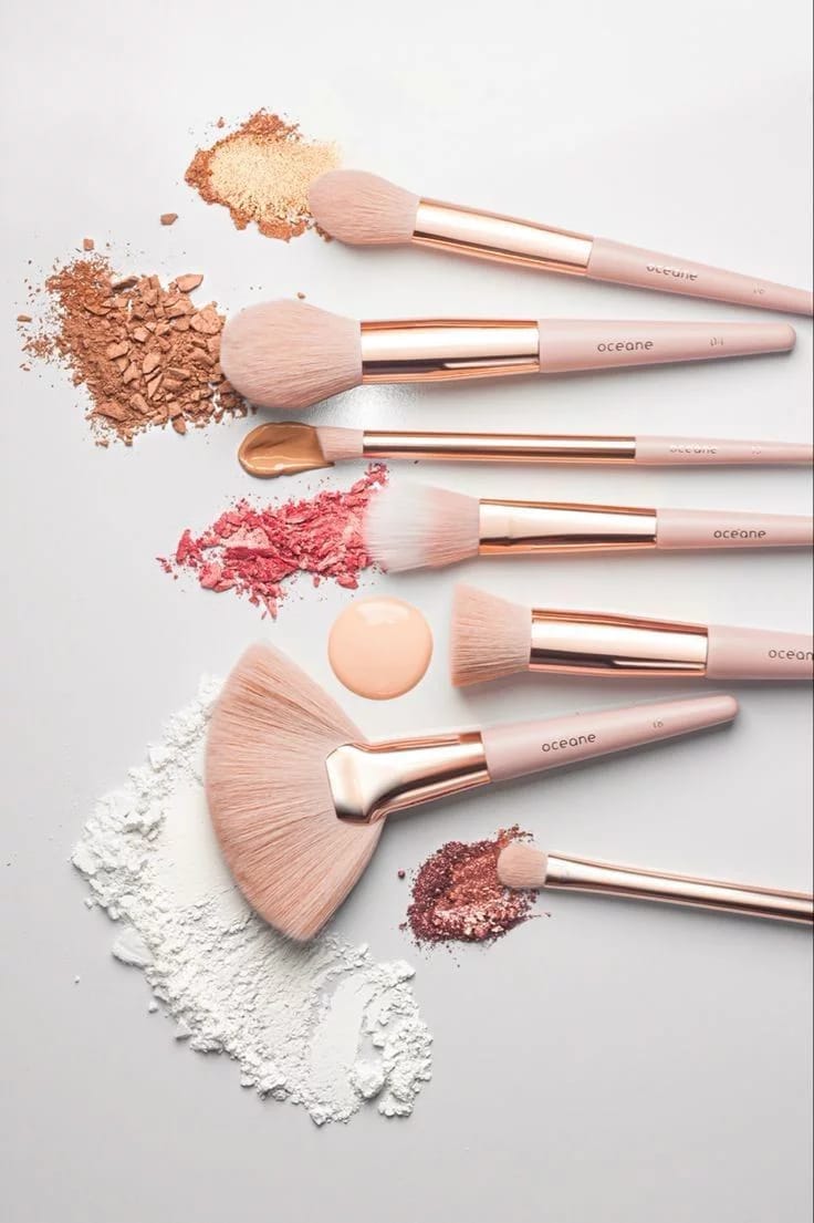 MAKEUP